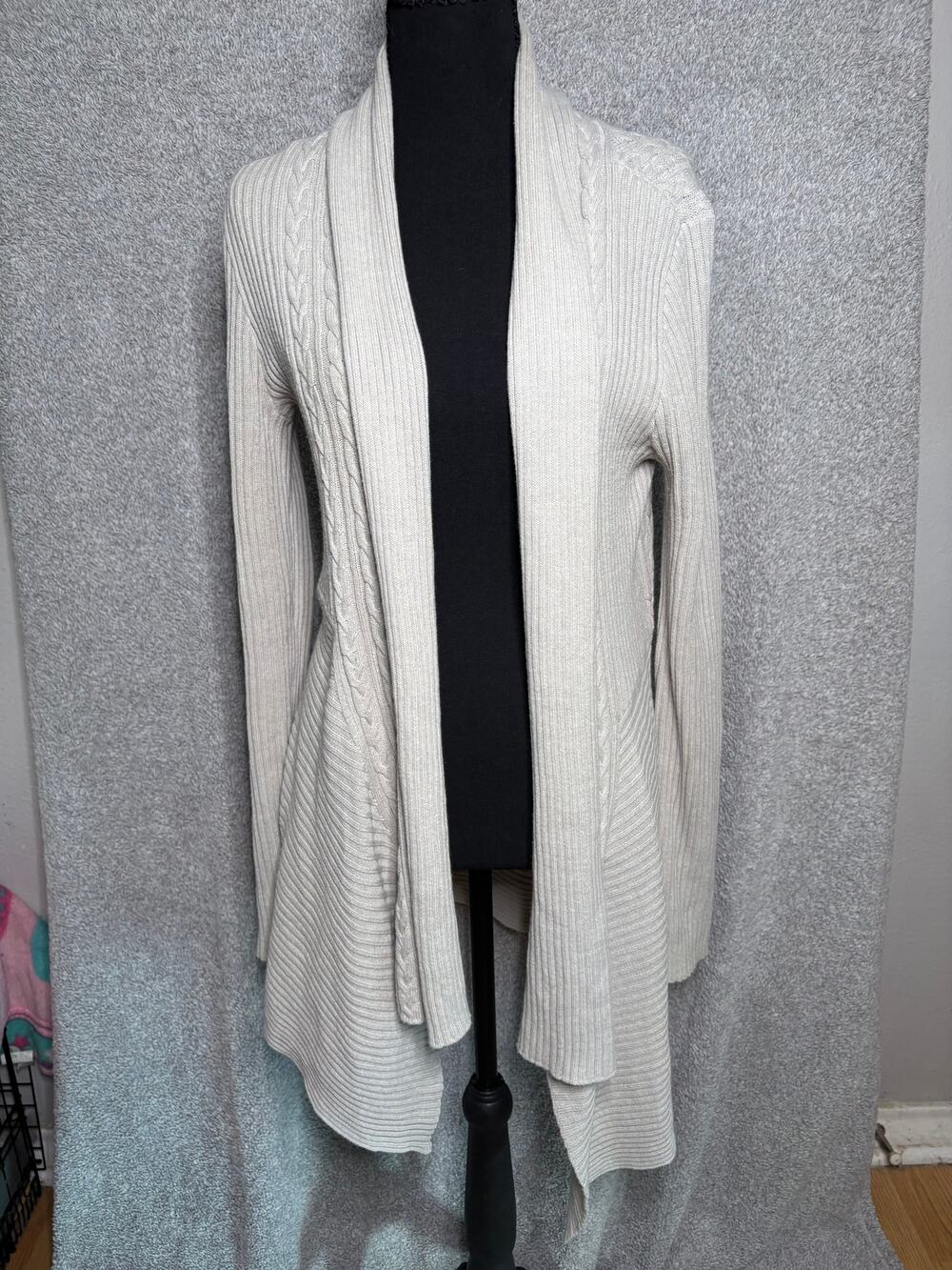 White House Black Market Cable Knit Cardigan M Cotton Blend